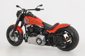 XXXL-Stiletto Rear End